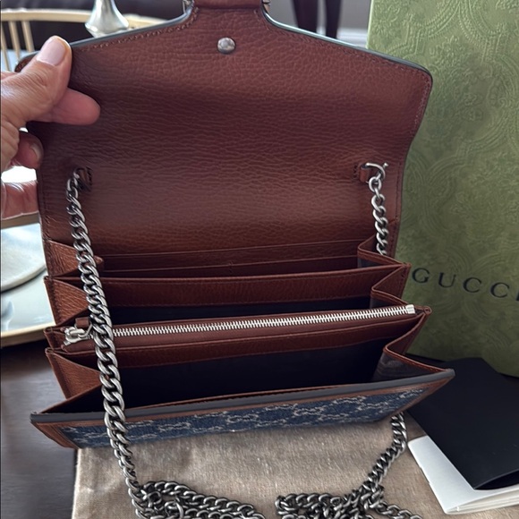 Gucci Blue and Brown Wallet with Signature Design - Picture 3 of 7